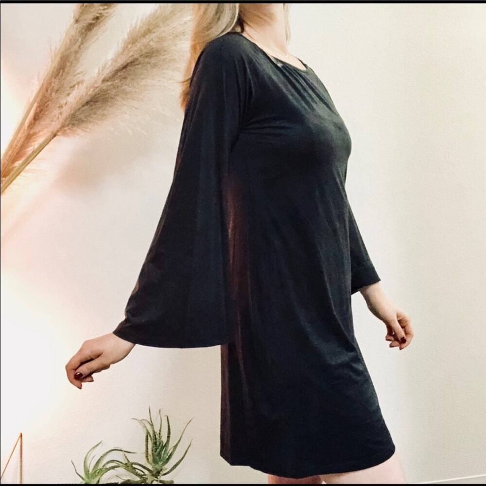 NEW BOUTIQUE MSK Dark Grey Velvet Bell Long Sleeve Crew Scoop Neck Mini Dress L